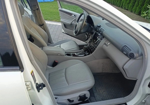Mercedes-Benz Klasa C cena 19999 przebieg: 166000, rok produkcji 2005 z Świdnica małe 154